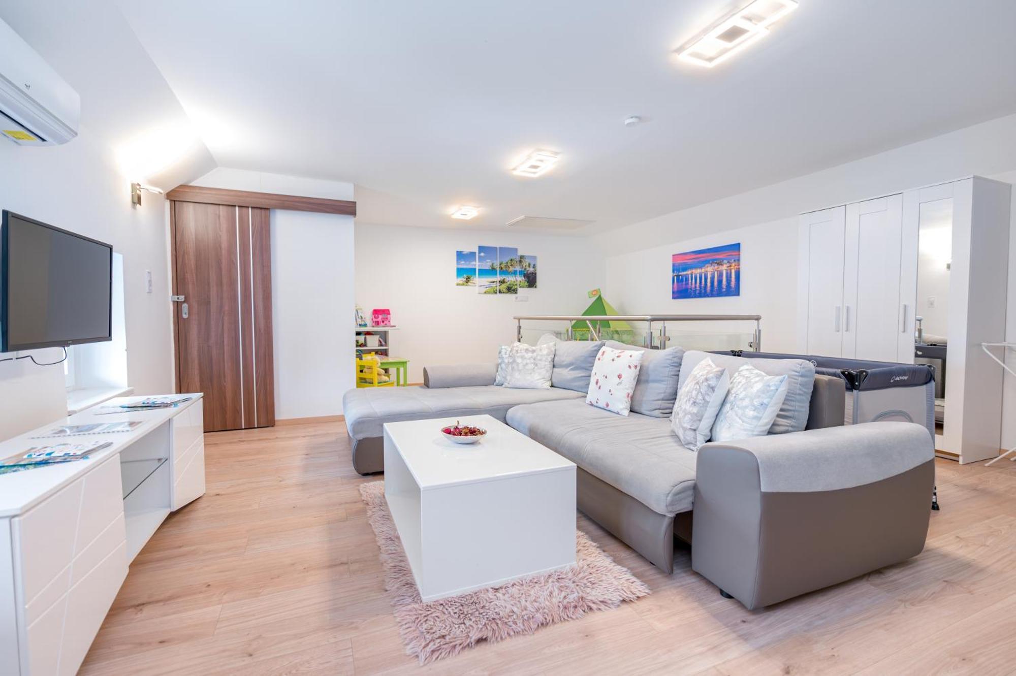 Eternity Apartmanhaz Keszthely Esterno foto